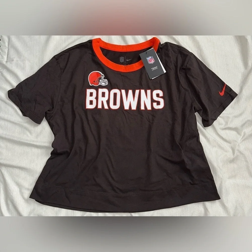 Cleveland Browns Nike Women's High Hip Fashion Cropped Top - Picture 1 of 6